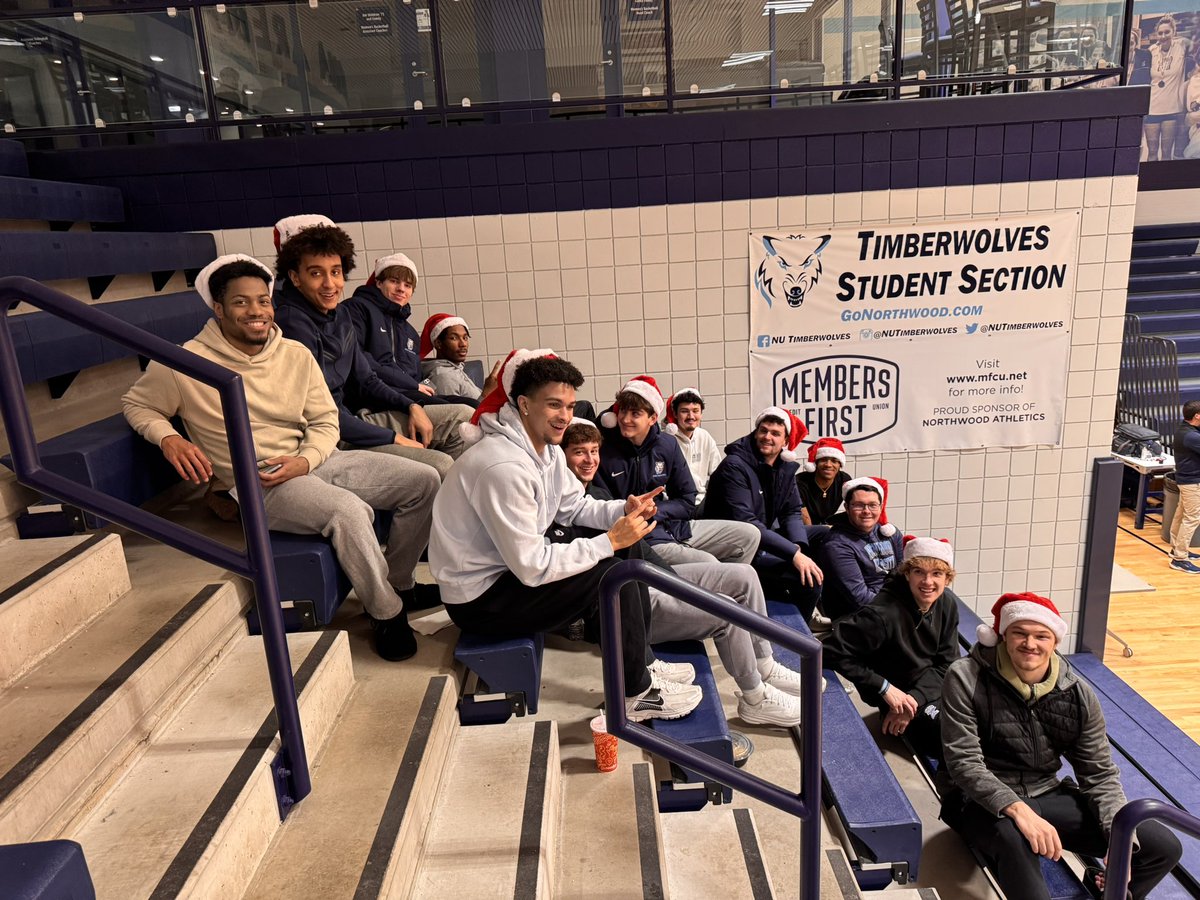 Happy Holidays from the Timberwolves🎄🎄🎁🎅. Here supporting <a href="/NorthwoodWBB/">Northwood WBB</a>