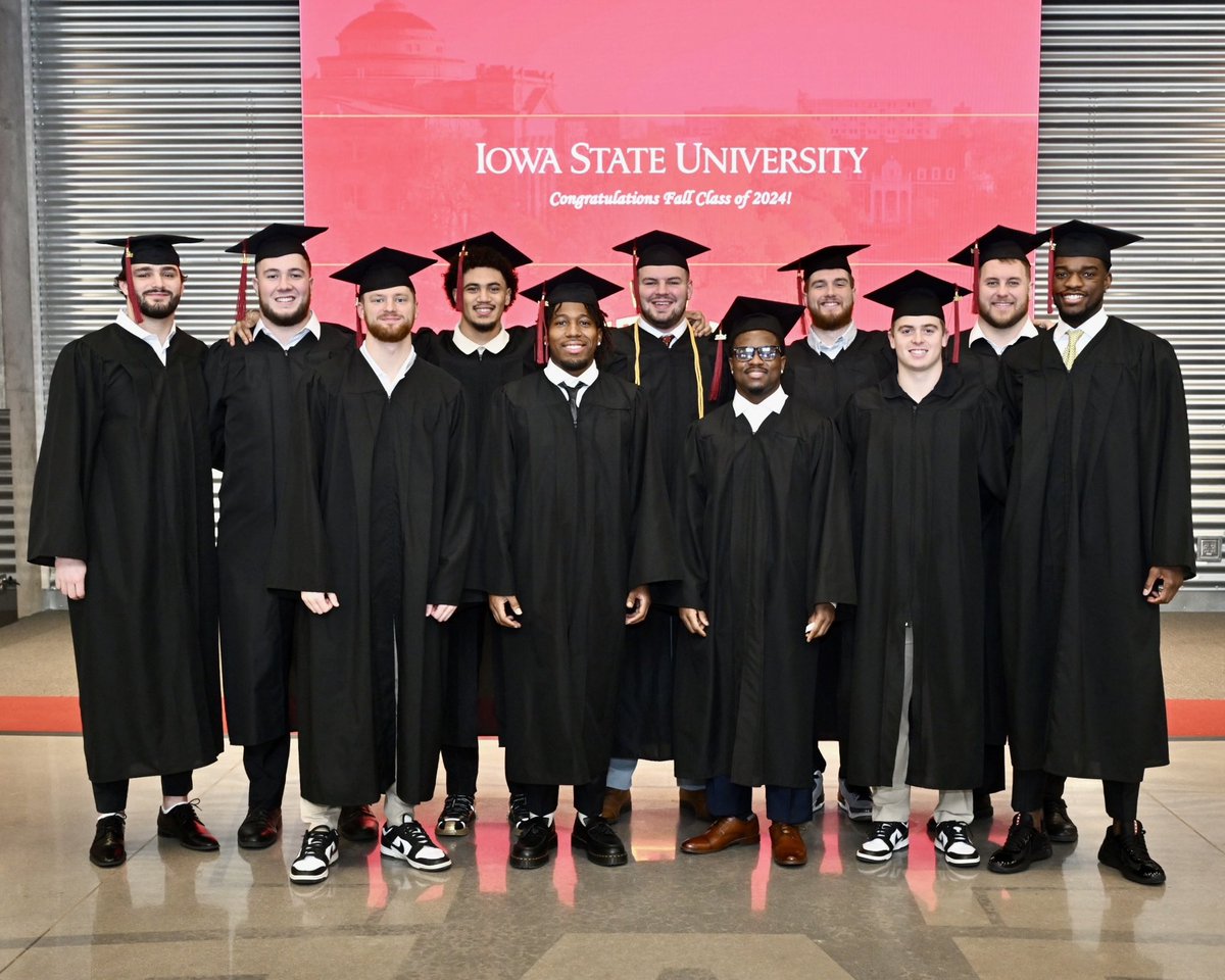 Mission accomplished‼️

Congratulations to our grads on earning their degrees👏