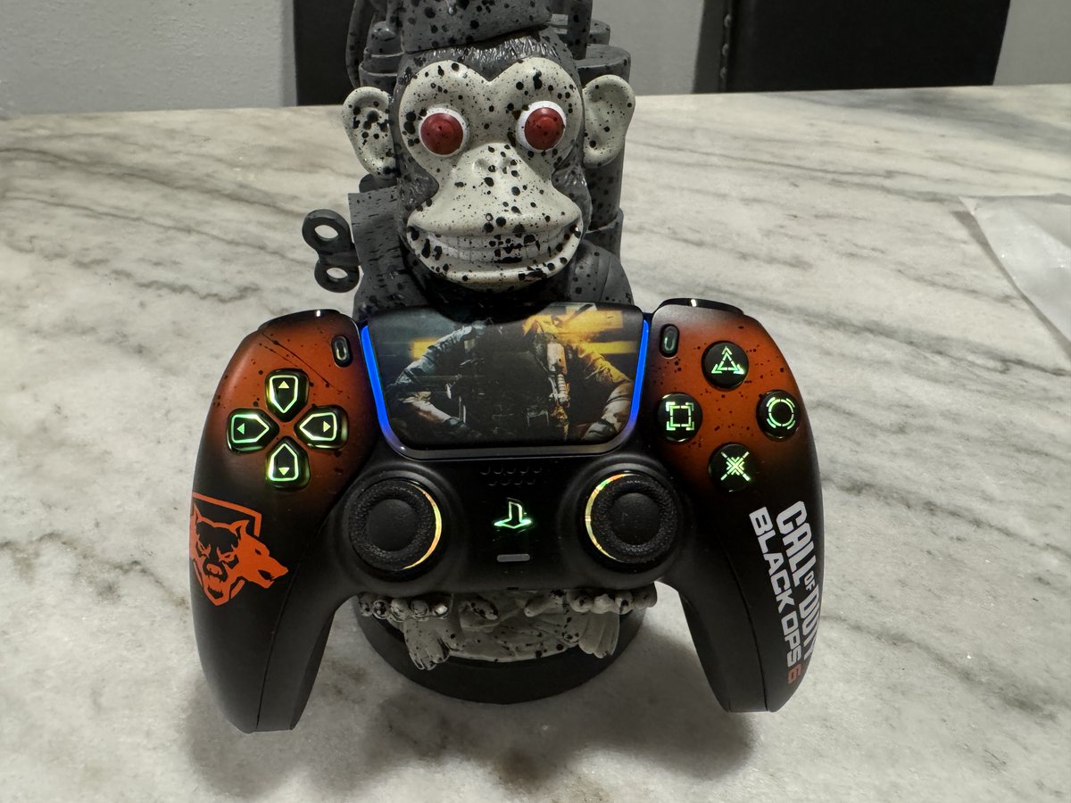 TrippytakaLLC's tweet photo. More special orders we did over the holidays! Airbrushed + Changeable LED colors/modes. Everyone enjoy your Christmas break! 🐒
New website hosting/design is live! https://t.co/kZsadrigpR https://t.co/mD7jRvXJFz