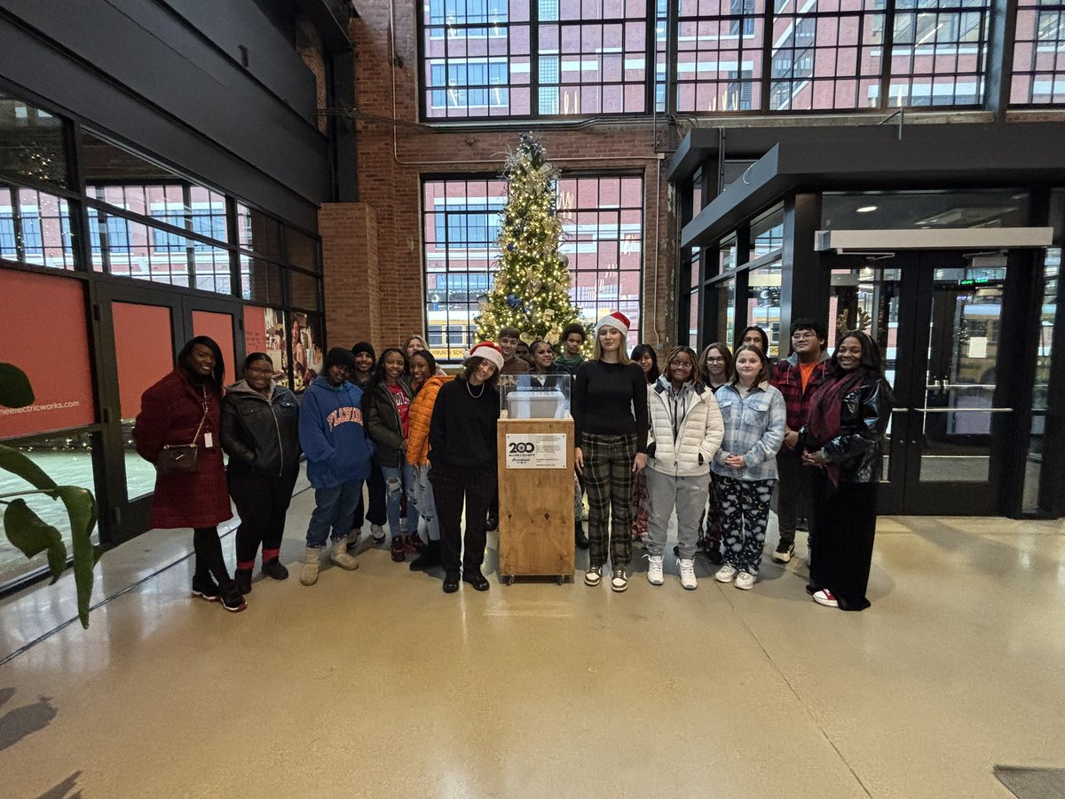 AmpLabEW's tweet photo. The Allen County Bicentennial time capsule is now officially on display in the @ElectricWorksBD Forum. Congrats to Seniors Cam and Sydney for seeing this project to the finish line!
#electricworks #fwcs #allencounty https://t.co/DaJg523oMm