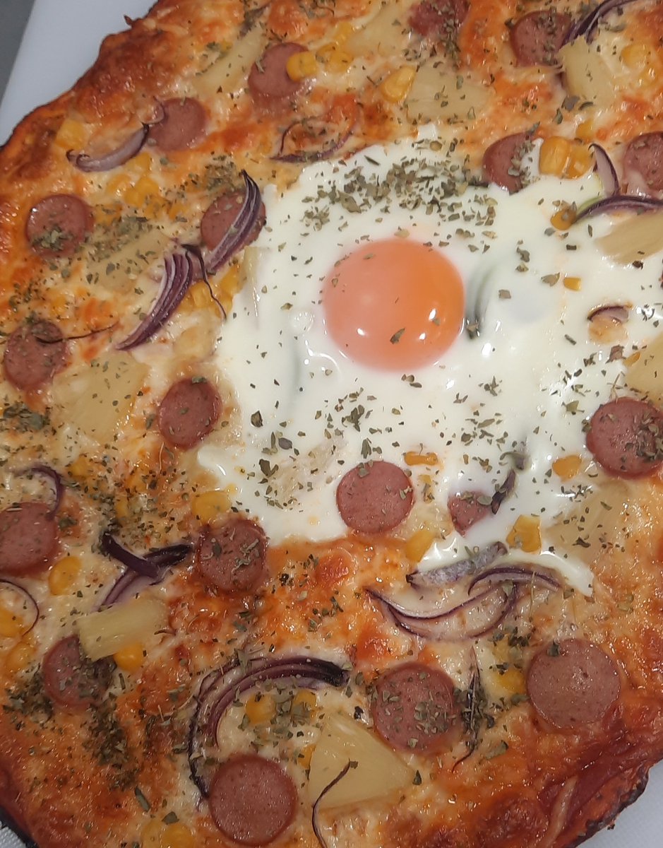miballestrinque's tweet photo. 21.30h viernes.
pizza, sofá, manta, perro, gato, Netflix.
#PerfectFriday https://t.co/3Y43gX6XGA
