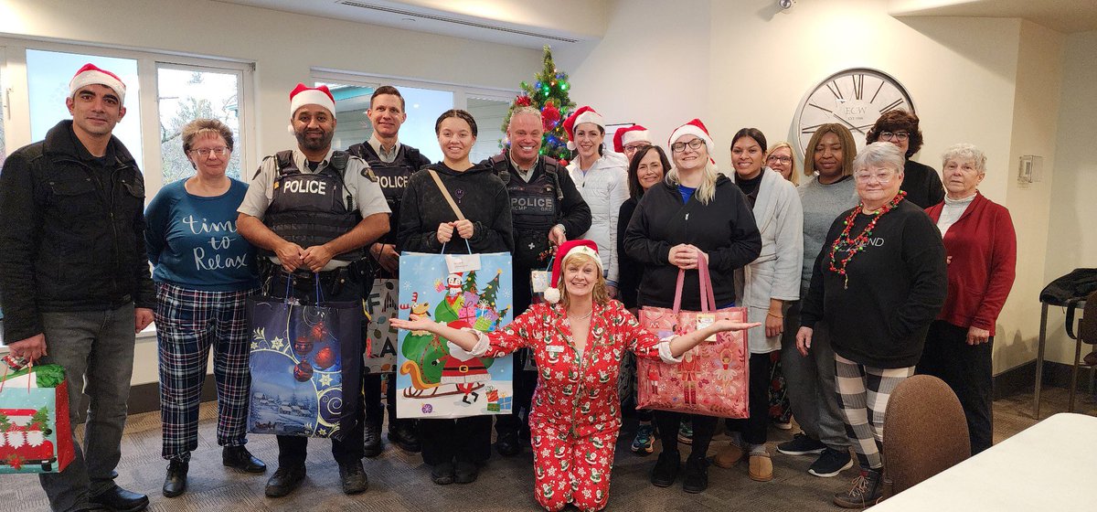 barbmartens_tol's tweet image. Yesterday, I had the privilege of joining the Langley RCMP Community Services Team. Their work builds public trust and enhances sense of safety and connectedness among all. Thank you to the Langley RCMP for caring deeply for the community! 
#LangleyRCMP #LangleyBC #bcrcmp