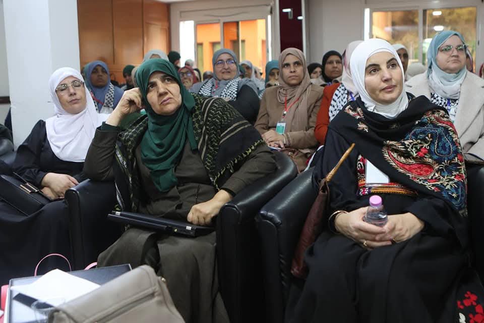 hamdadouche77's tweet photo. 📌صور من تأطير مداخلة حول أوجه دعم القضية المركزية| 
الملتقى الوطني للمرأة في طبعته الثانية بعنوان "المرأة، فرص متجدِّدة وآفاق واعدة في ظلِّ التحوُّلات الراهنة".
اليوم الجمعة 20 ديسمبر 2024م.
 📍المقر المركزي للحركة. 

#حركة_مجتمع_السلم | #الجزائر 🇩🇿 https://t.co/fORVN6jDkx