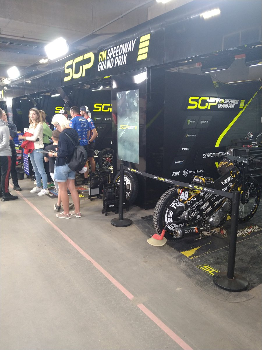 MarchyPGAGolf's tweet image. I&apos;m guessing if this was the last ever @principalitysta @SpeedwayGP it was definitely a memorable experience for us thanks to @SamHagon350 &amp;amp; @meghulbertt #PitPass Going to miss that weekend with the family #MoreThanJustASpeedwayMeeting