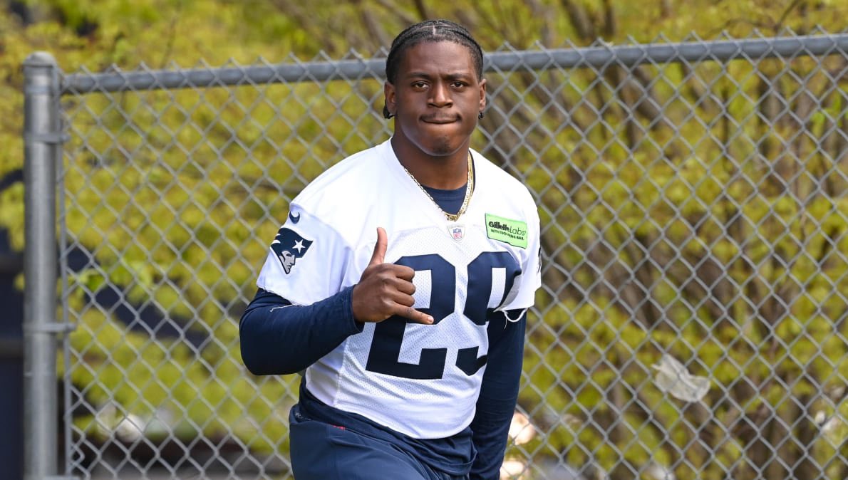 The #Patriots are signing RB Terrell Jennings to a deal that elevates him to the 53-man roster and extends through the 2025 season, per <a href="/cpriceglobe/">Christopher Price</a>.

Jennings was an undrafted free agent out of Florida A&amp;M and has been with New England’s practice squad throughout the season.