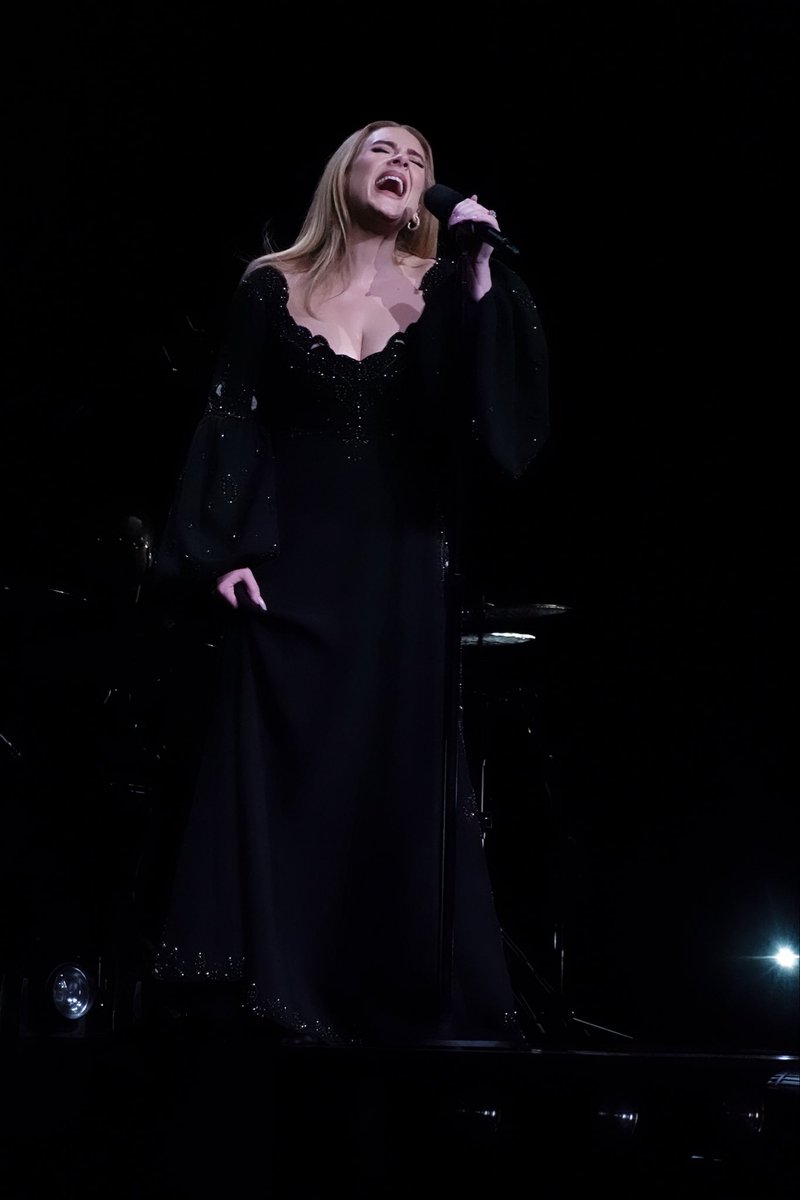 theycallm3carol's tweet image. Hey Adele, feel free to turn up out of the blue uninvited anytime babes, we miss you