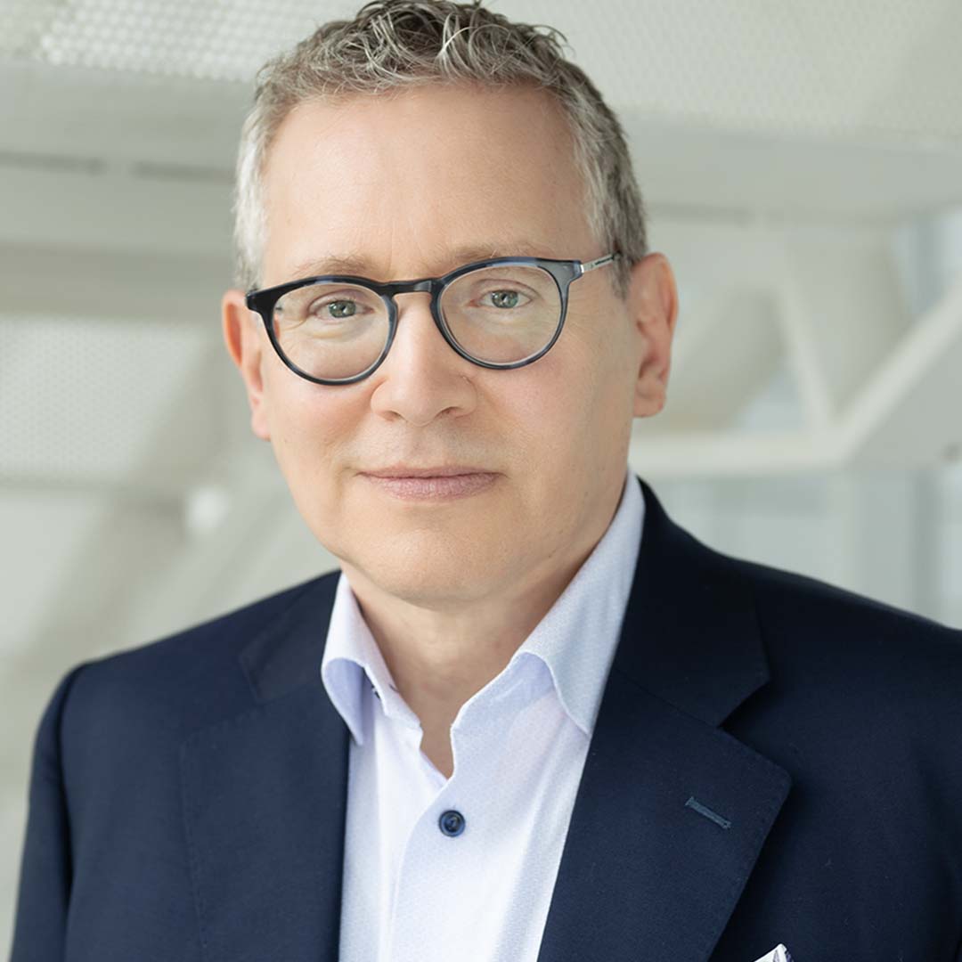 HEC Montréal (@hec_montreal) on Twitter photo 🎉 Bravo à Sylvain Landry, professeur à <a href="/HEC_Montreal/">HEC Montréal</a>, pour son Shingo Publication Award !
Son livre sur le «Toyota kata» inspire déjà les leaders de demain.
Lire la #nouvelle👇
hec.ca/nouvelles/2024…
#HECMontréal #hecmontreal #prof #rayonnement
<a href="/ShingoPrize/">Shingo Institute</a> 🎉 Bravo à Sylvain Landry, professeur à <a href="/HEC_Montreal/">HEC Montréal</a>, pour son Shingo Publication Award !
Son livre sur le «Toyota kata» inspire déjà les leaders de demain.
Lire la #nouvelle👇
hec.ca/nouvelles/2024…
#HECMontréal #hecmontreal #prof #rayonnement
<a href="/ShingoPrize/">Shingo Institute</a>