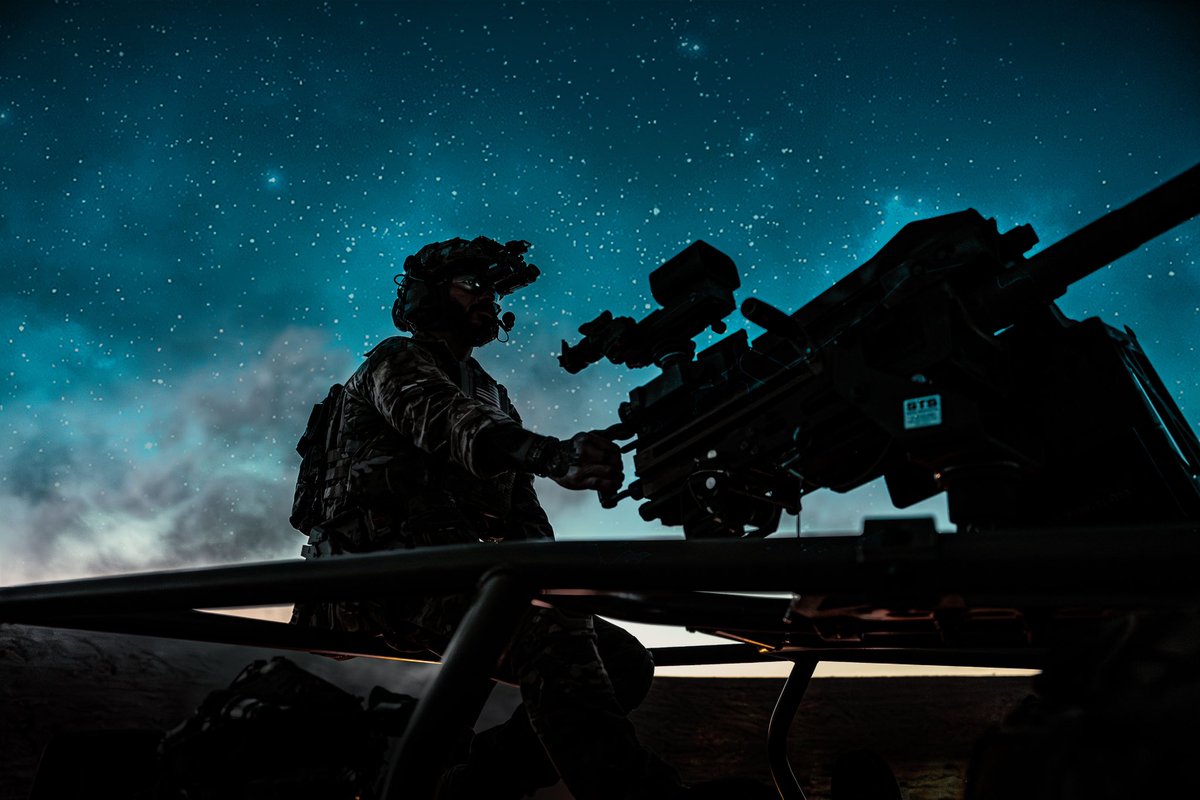 CMG_Actual's tweet photo. Stargazers 🌌
#mk19 #40mm #friday https://t.co/dIUMX9sloh
