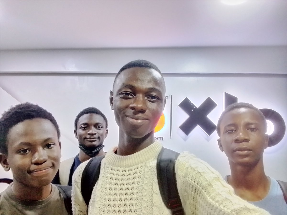 DohouDaniel10's tweet image. #365DaysOfSoftwareEngineering++ #365DaysOfALX_SE++ #ALX_SE #PublicJournal24
Day 355 of 366 • December 20:
— A Beautiful Day
— Won a gift at the Hub #LifeAtALX9ja
— Tried installing Linux, didn't work out 🫠
— Revisiting my SE intranet concepts & building
— Till 06/01/2025 🤸🏽♂️