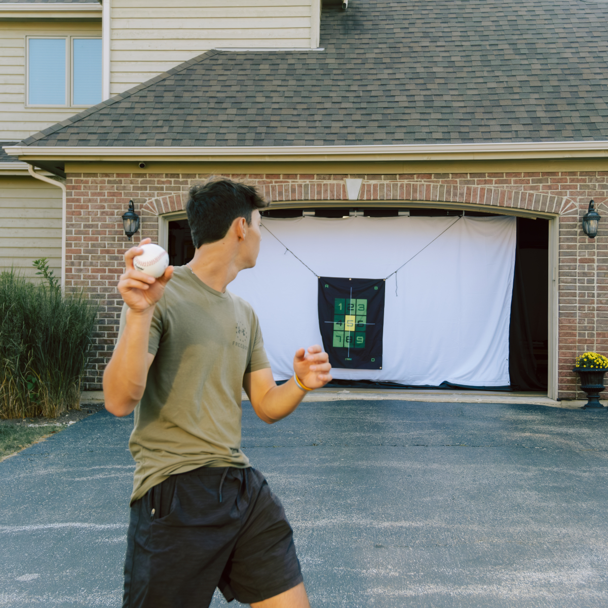 gtraknet's tweet photo. 🏒 It's more than a golf net, the G-TRAK Retractable screen can help you practice baseball, soccer, hockey, lacrosse, and more all year round! https://t.co/3ImWdbVosK