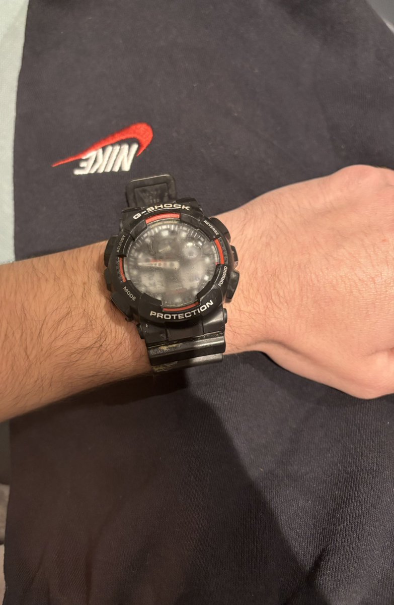 Jsp2421's tweet photo. @Jvares83❤️ g-shock was soiled by him. How do you think he dirty it? https://t.co/n44x33T9dx