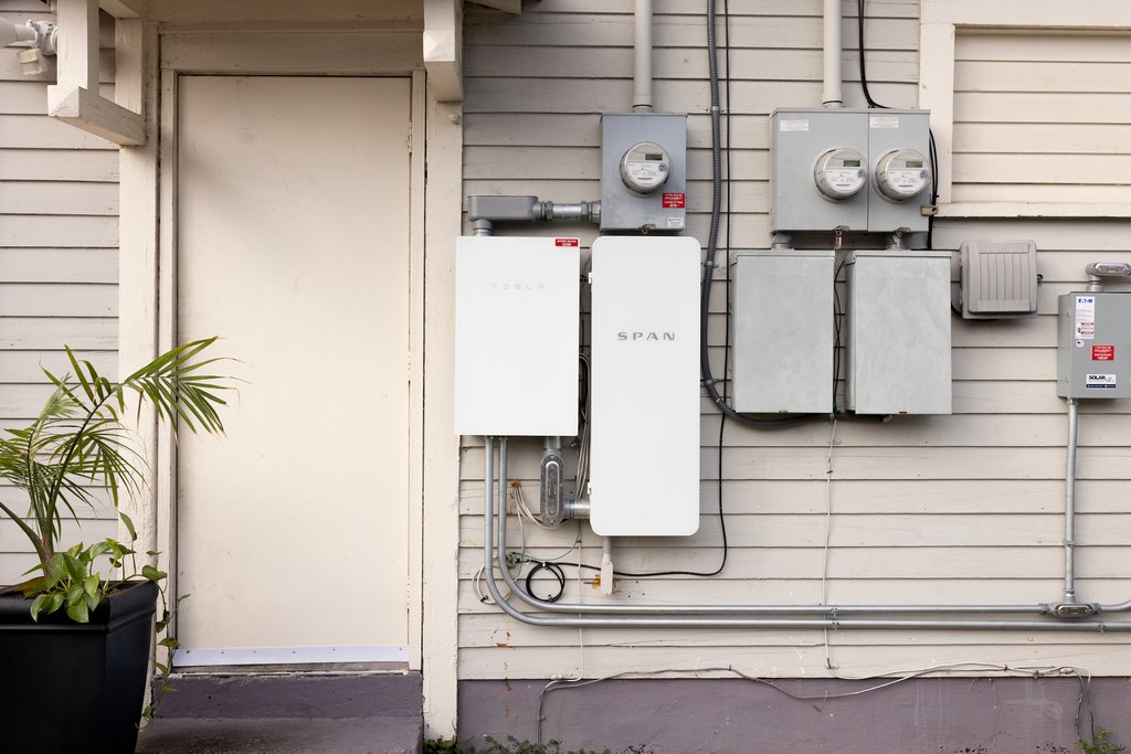 IpsunSolar's tweet photo. Thinking about going solar or already enjoying the benefits of solar energy? Take your system to the next level with SPAN's smart electrical panel! 

Make your home smarter, more efficient, and better prepared for the future.

Contact us to learn more: https://t.co/L20ciQeezh https://t.co/3fP3Fte3rK