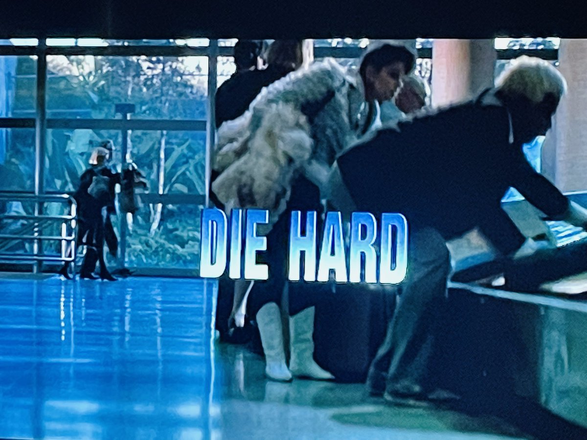 Christmas countdown has now begun🎄(but this is not a Christmas film🤣)