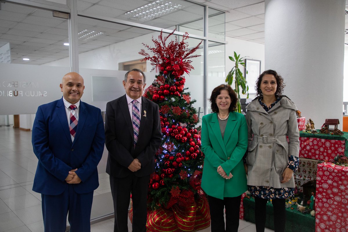 OIMEcuador's tweet photo. Bajo el marco de los objetivos de la Agenda 2030, así como el Pacto Mundial para una Migración Segura, Ordenada y Regular, y el #RMRP, articulamos acciones con @Salud_Ec para asegurar el acceso a servicios de salud de las personas migrantes y la comunidad de acogida. 🧵 1/2 https://t.co/FTmHaTAyNv