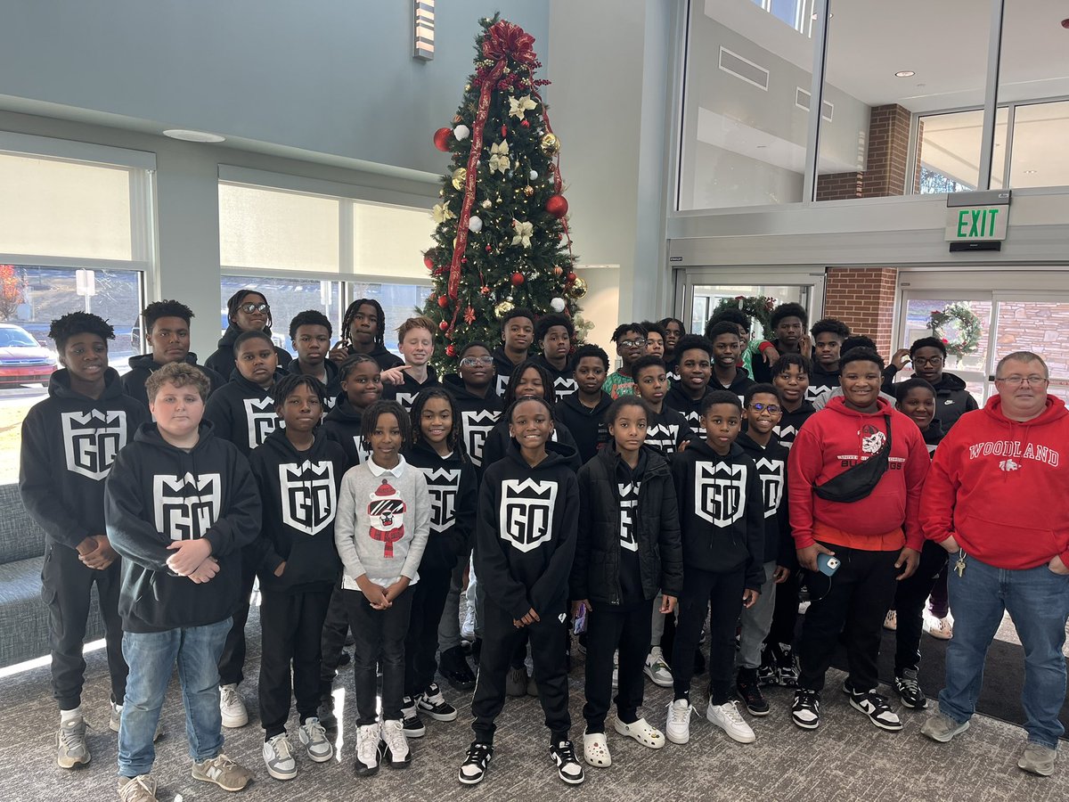 Another opportunity to serve. <a href="/WMSHCS/">WoodlandMiddle_HCS</a> Gentlemen of Quality serving at Piedmont Encompass Rehabilitation Hospital. This is our 3rd year and our band accompanied us by offering a wonderful performance to the residents. They really appreciated all that was done.