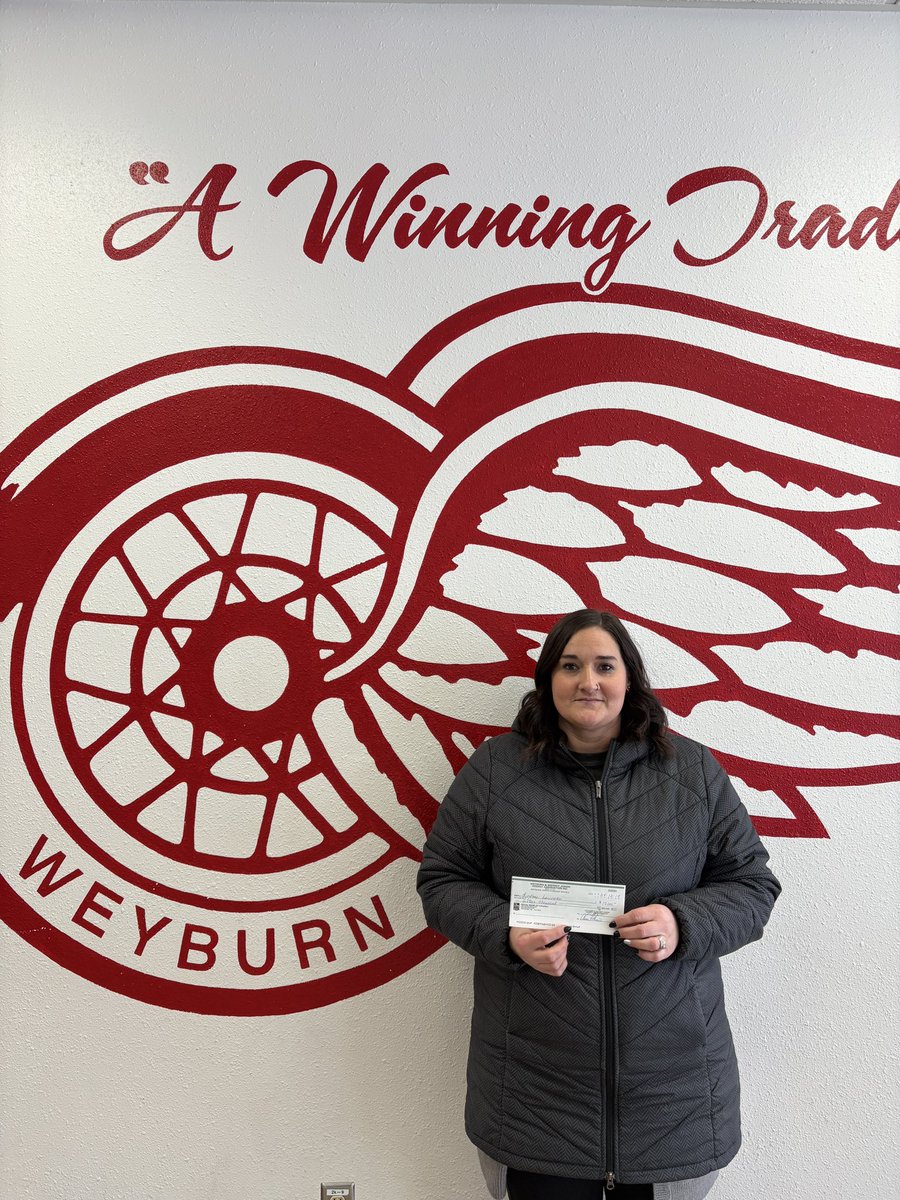 weyburnredwings's tweet photo. The winner of our 12 Days of Christmas giveaway for $15,000 Lindsey Lawrence!

Who will be our lucky winner next year 🤔❓

#WeyburnRedWings #SJHL #12DaysofXmas https://t.co/EdhNk6D4Bk