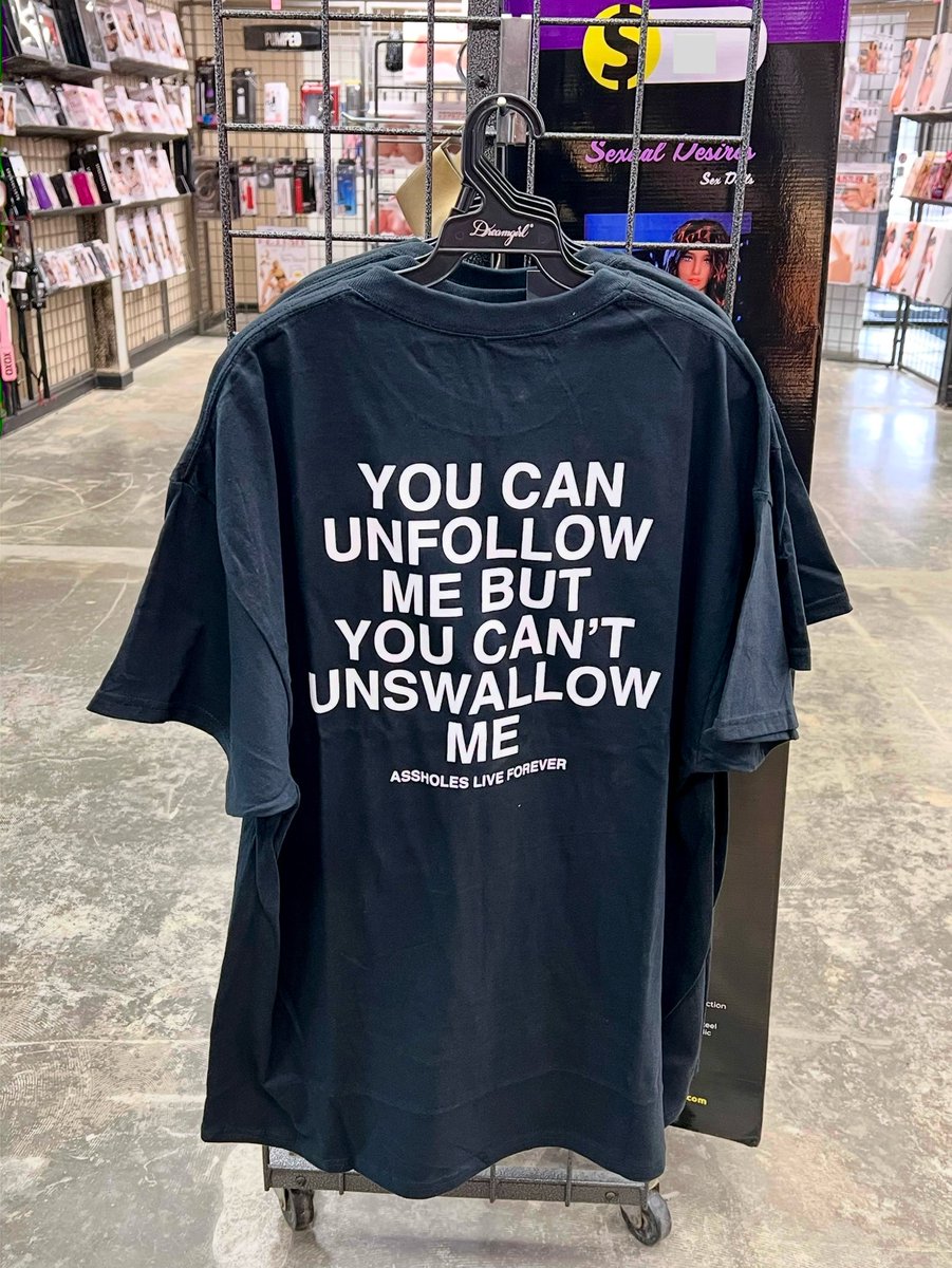 adultworld423's tweet photo. ๐Exciting, new finds just in time for the holiday season, right here at Adult World!๐
๐Stop by to check out whatโs been added to the clearance section also!๐
#HolidayShopping #weekendshopping #newproducts #dirtysanta #romanticgifts #couplesgifts #lingerie #Christmas #hohoho https://t.co/feYOwm5btH