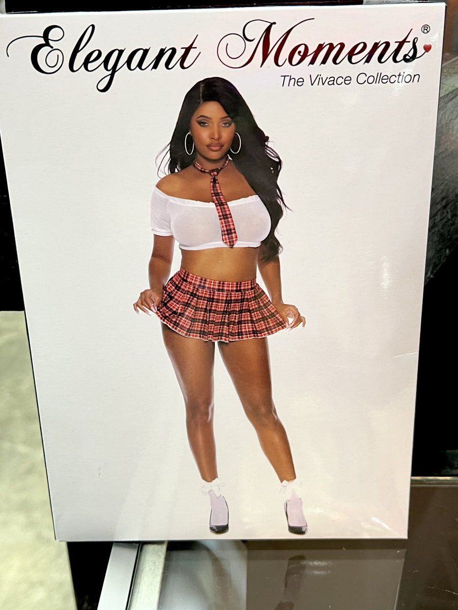 adultworld423's tweet photo. ๐Exciting, new finds just in time for the holiday season, right here at Adult World!๐
๐Stop by to check out whatโs been added to the clearance section also!๐
#HolidayShopping #weekendshopping #newproducts #dirtysanta #romanticgifts #couplesgifts #lingerie #Christmas #hohoho https://t.co/feYOwm5btH