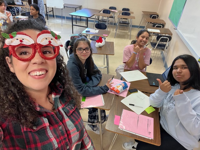 MrsCookMSMath's tweet image. We had a blast today with some Math/Holiday trivia on Desmos. Students were on teams, they got to wager points, and they had an engaging day before break! See you all in 2025! #IteachMath #iTeachGeometry teacher.desmos.com/activitybuilde…