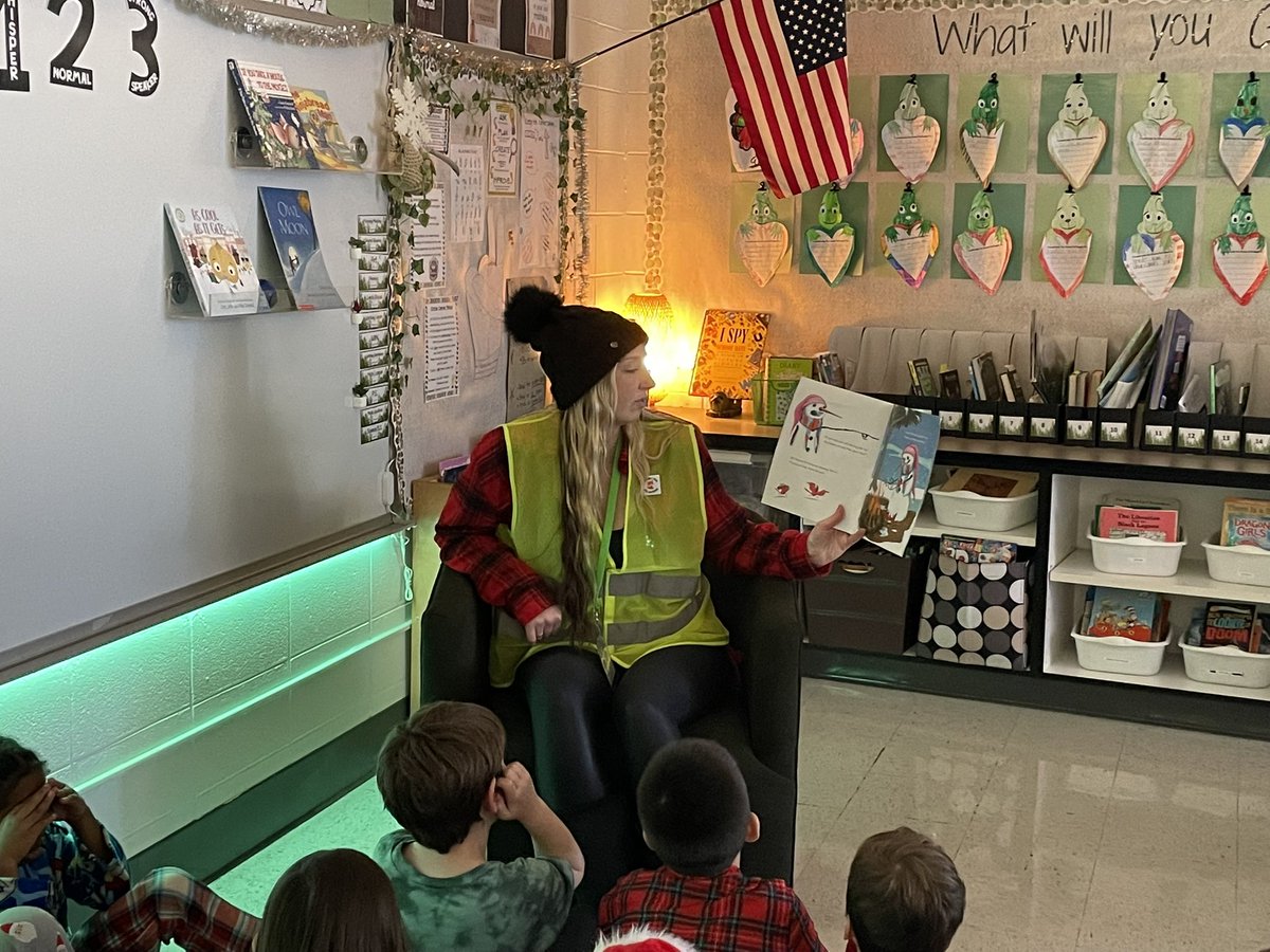 edrewY115's tweet photo. Our last mystery reader of 2024! 💚@115ccgs https://t.co/pGvwj51O9x