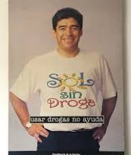 soyClaudinha's tweet photo. @Fran_Casaretto_ Creo que es un upgrade. No olvidemos que la figura de la campaña del verano era Maradona...🤪
#OperativoSol https://t.co/iWcSG43K6k