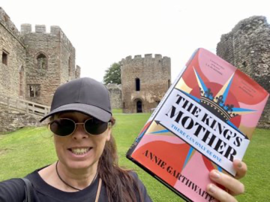 Michele Walter (@mshellw) on Twitter photo The best book of 2024 (in my humble opinion) … The King’s Mother by <a href="/anniegarthwaite/">Annie Garthwaite</a>
There’s still time to get a copy for Christmas, as a present for someone else, or to treat yourself! 📚 The best book of 2024 (in my humble opinion) … The King’s Mother by <a href="/anniegarthwaite/">Annie Garthwaite</a>
There’s still time to get a copy for Christmas, as a present for someone else, or to treat yourself! 📚