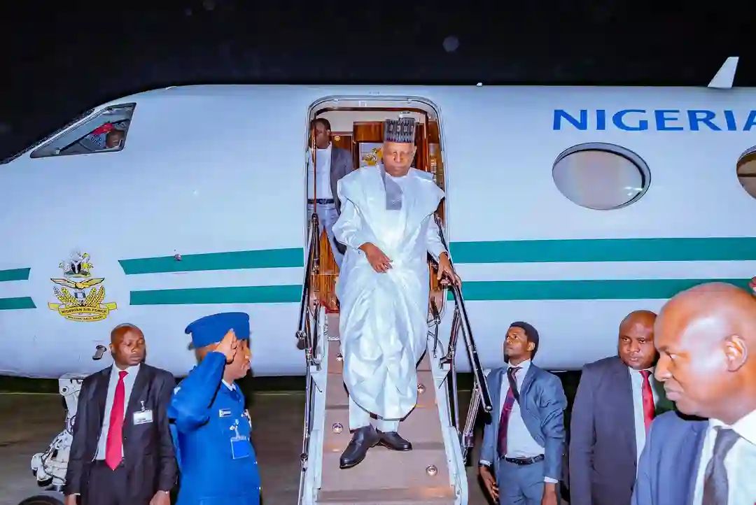 SadeeqKurbe's tweet photo. STATE HOUSE PRESS RELEASE

@KashimSM Returns To Abuja After Umrah In Saudi Arabia

Vice President Kashim Shettima has returned to Abuja after performing the lesser hajj (Umrah) at the Holy Mosque of Makkah (Masjid al-Haram) in Saudi Arabia. https://t.co/k1CH22TrJZ