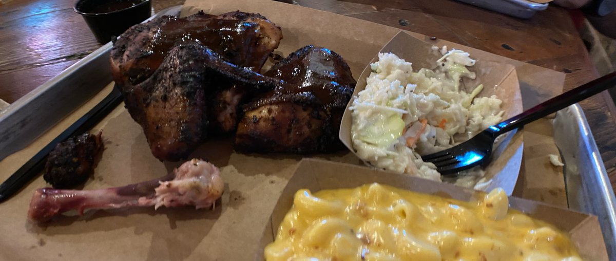 VSUBlazerMedia's tweet photo. Big lunch shout out to Hutchins BBQ in McKinney, TX!
#NotOurFirstRodeo https://t.co/vVlPdTXnI3