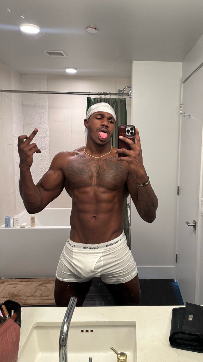 KingMarcelluss's tweet photo. Freaky Friday 👅💦 https://t.co/Ahew2fvxKy