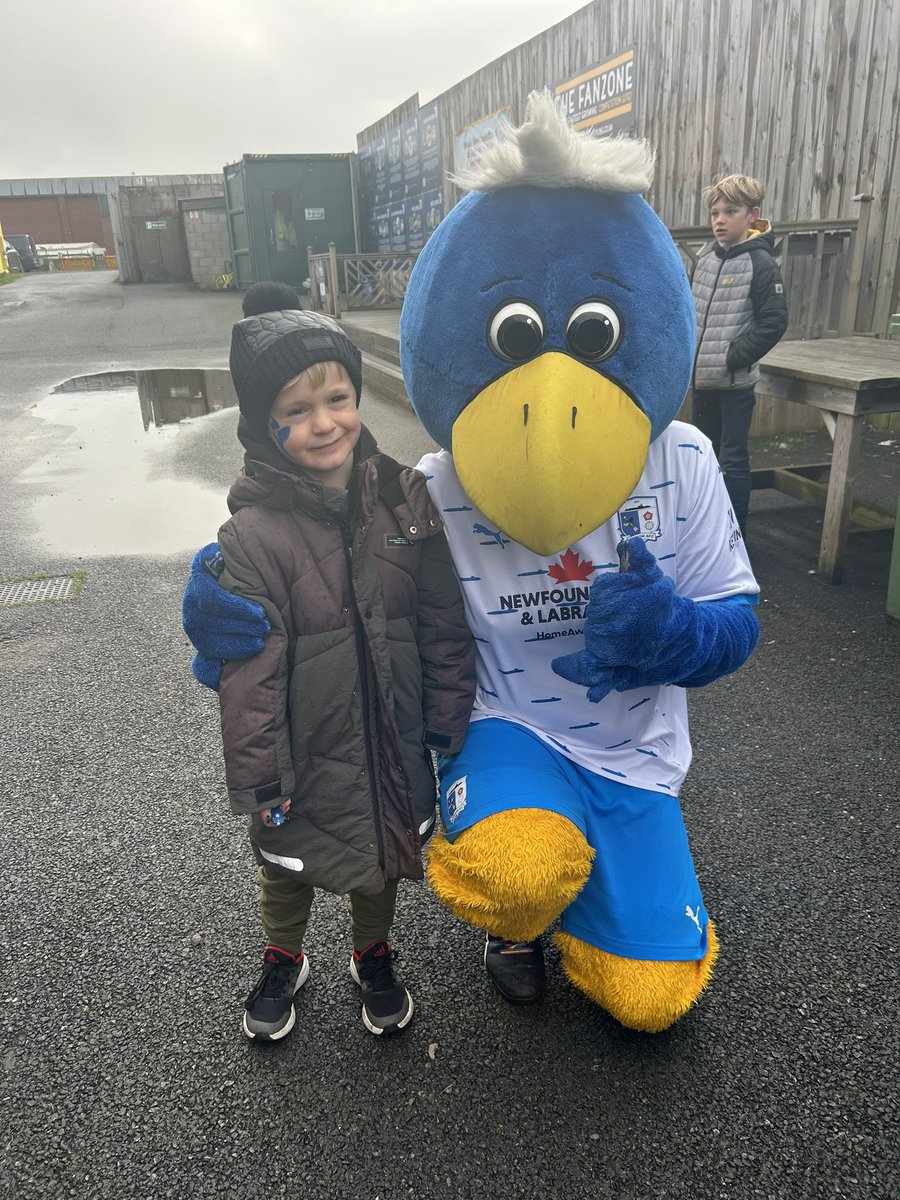 Cazza_M1's tweet photo. @BarrowAFC Ollie would love it please 🙏🏼 https://t.co/PKpW6FDOtK