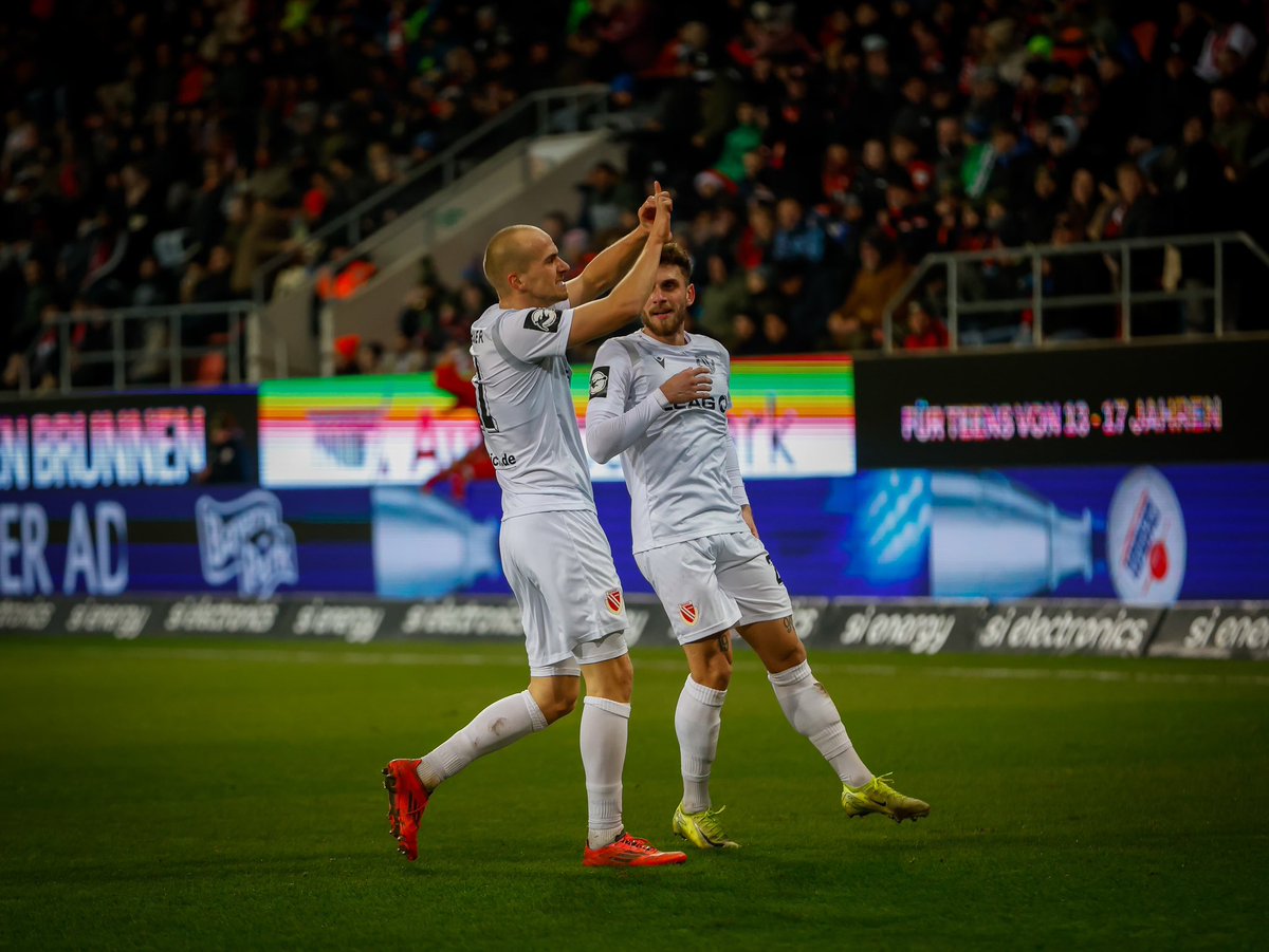 Zum Abschluss der Hinrunde trennen #WIR und vom <a href="/Schanzer/">FC Ingolstadt 04</a> mit 1:1. Zum Spielbericht 👉🏻fcenergie.de/spieltag/id-3-… #FCIFCE