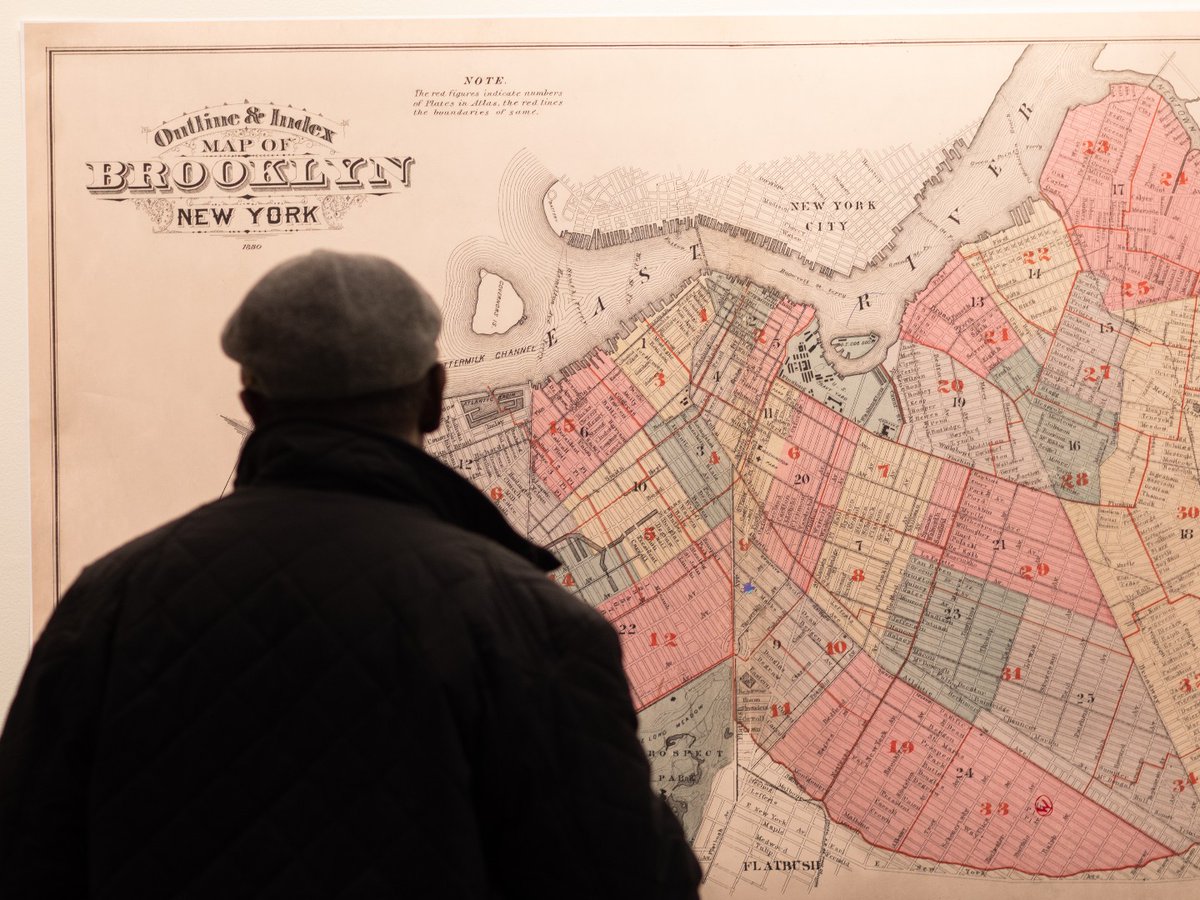 🎁 Give the gift of history &amp; culture with a Weeksville Membership! 🎄 Bonus: Visionary Members get a signed copy of BLK MKT Vintage: Reclaiming Objects That Tell Black Stories!

Offer ends Jan 1. Sign up now! [bit.ly/4gJqMHN]
#HolidayGifts #BlackHistoryMatters