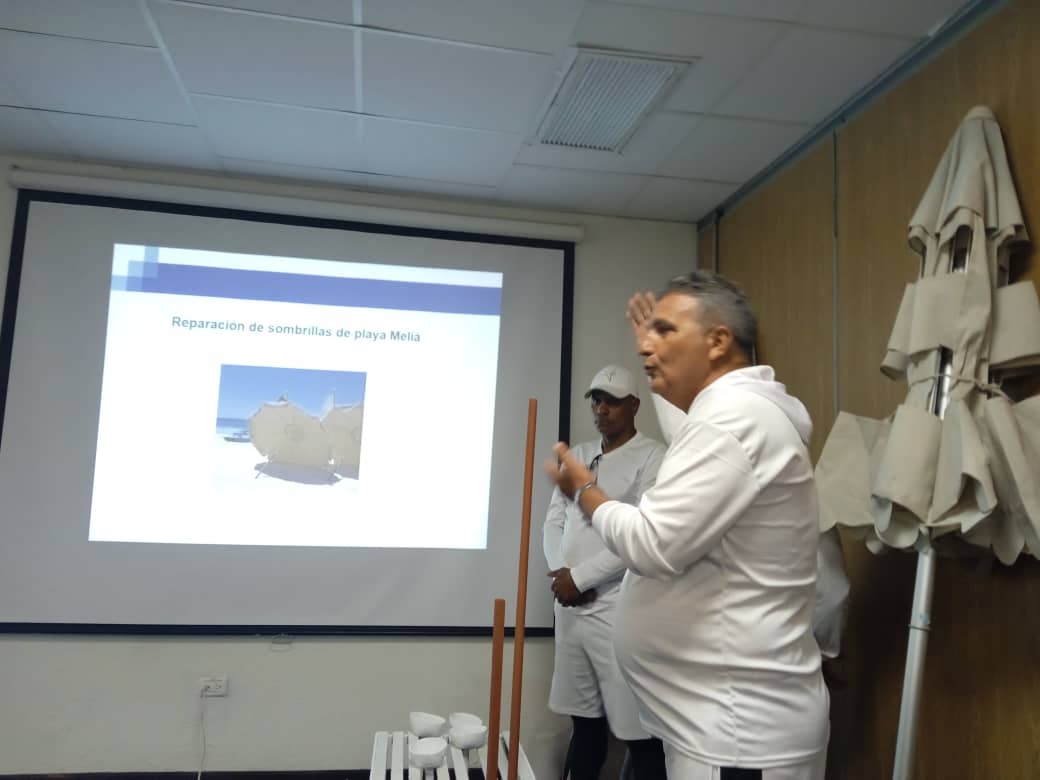 JuanitaLare's tweet photo. Ovación para el Fórum de Innovación #Turismo #Matanzas por ser vitrina de resultados en alianza con la ciencia para responder a problemas técnicos en hoteles, entidades extrahoteleras y de apoyo. @MMarreroCruz @mariofsabines @JuannCarlosGG @nastia_lopez https://t.co/9FhjiJF1al