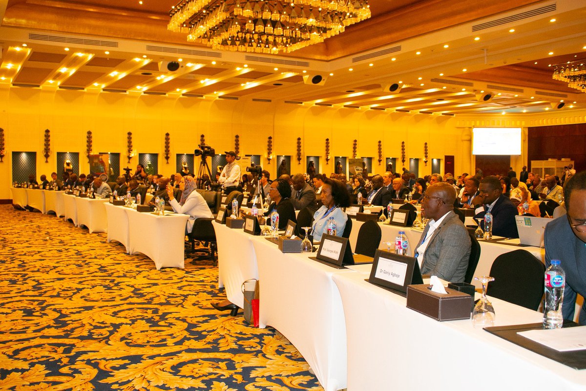 KuessiTogbe's tweet photo. 🤩Au plaisir de répondre à la sollicitation de la Comission de l’Union Africaine pour une mission de consultance en Égypte, en ma qualité d’expert média et en communication scientifique, à l’occasion de la First Gmes &amp; Africa Phase 2 Forum.

#GmesAfriqueForum23 https://t.co/4QjiinR4mw
