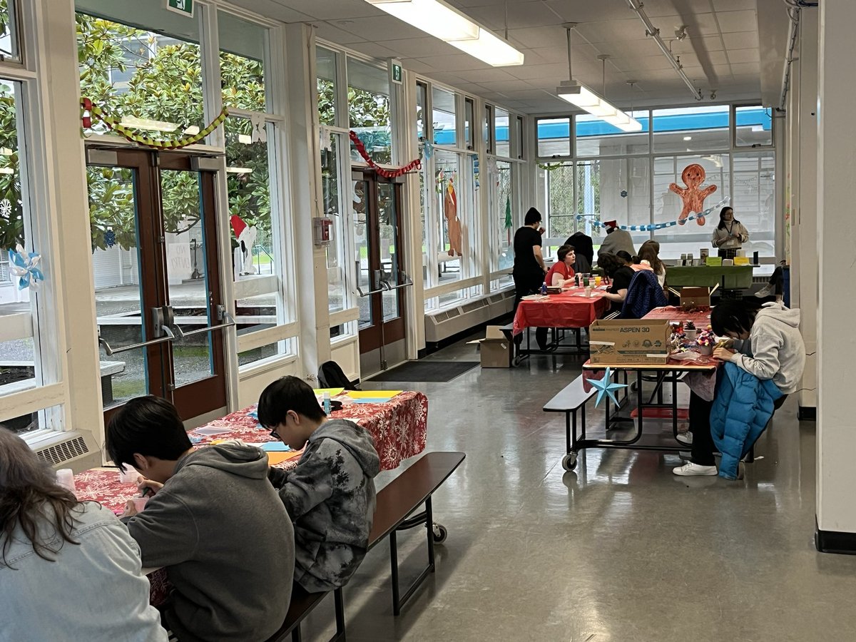 Ecole Cariboo Hill tweet media