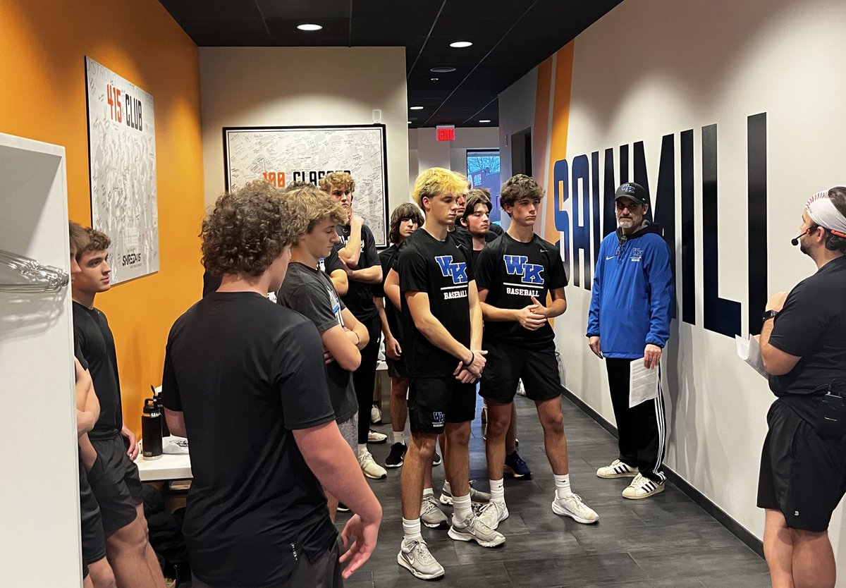 Kwolvesbaseball's tweet image. The Wolves getting a GREAT workout in thanks to @CoachHemmy and @Shred415 

Keep hammering!

#OSOR