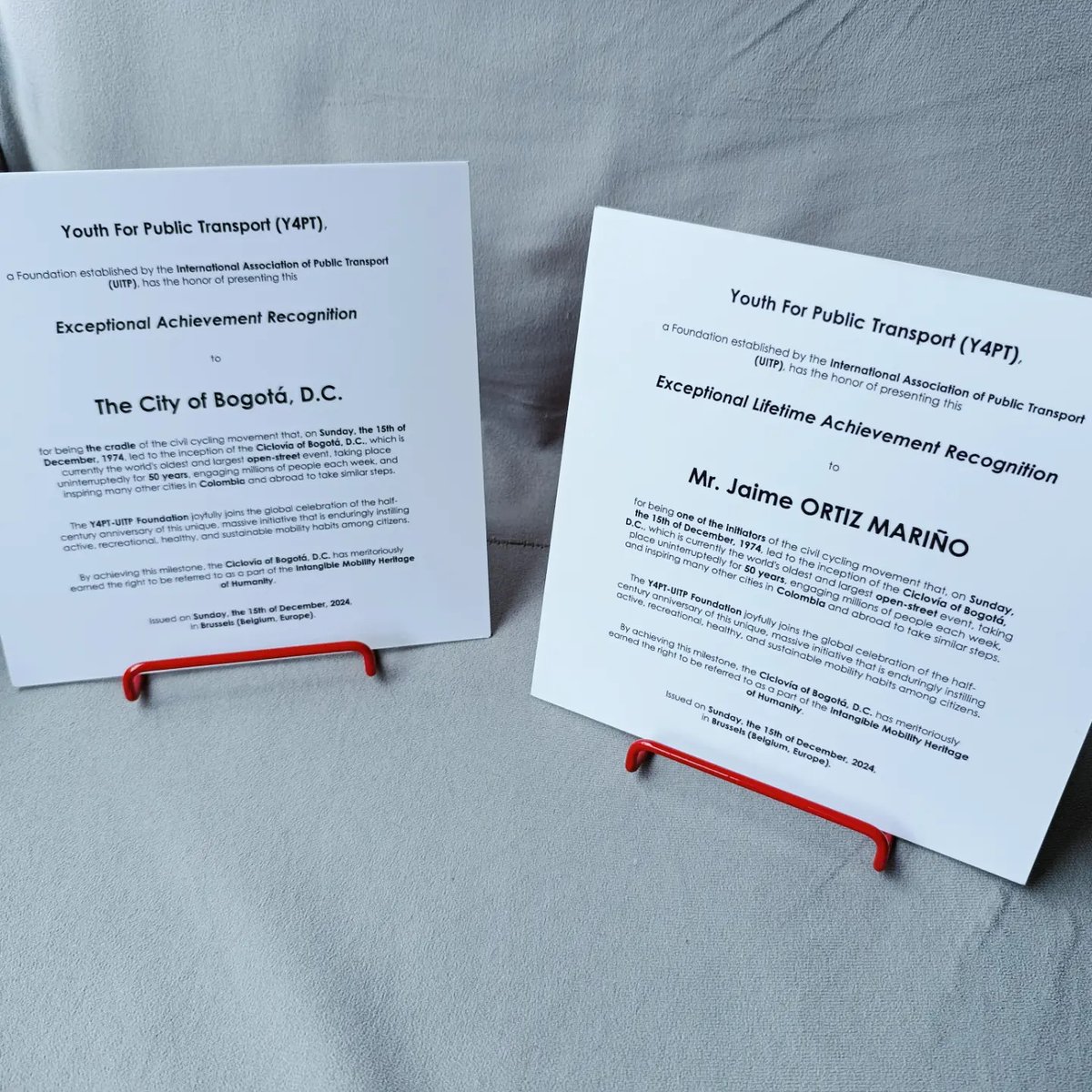 🎉🚲👏 #Y4PT presented an Exceptional Lifetime Achievement Recognition to Mr. Jaime ORTIZ MARIÑO for being the "Father of Ciclovía of Bogotá" in the framework of its 50 Years 1974-2024 y4pt.org/ciclovia  #Ciclovia #Ciclovia50 #Bicicleta #MovilidadActiva #TransporteActivo