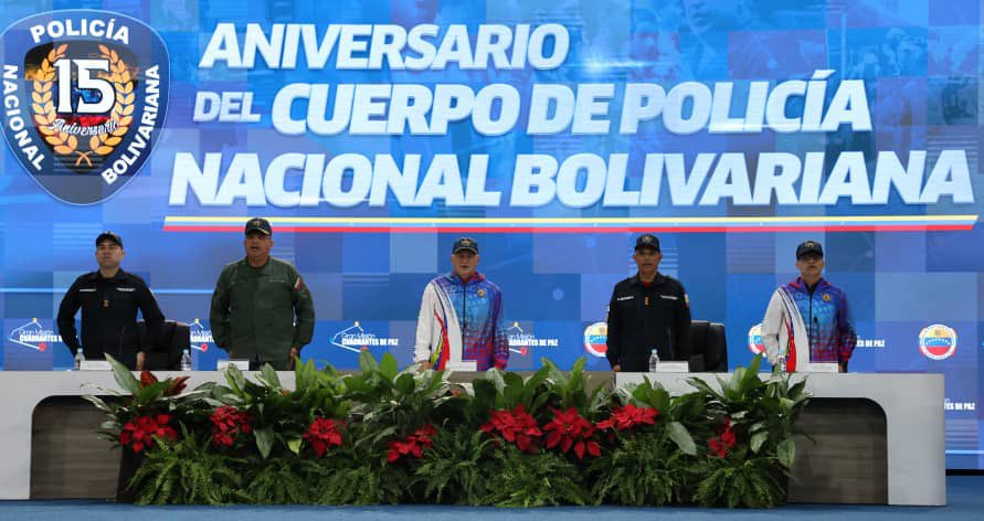 MijpVzla's tweet photo. #AHORA || Vpdte. Sectorial Cap. @Dcabellor lidera acto conmemorativo por el 15º aniversario del Cuerpo de la Policía Nacional Bolivariana. 

#20DIC https://t.co/JFZS9cCH0c