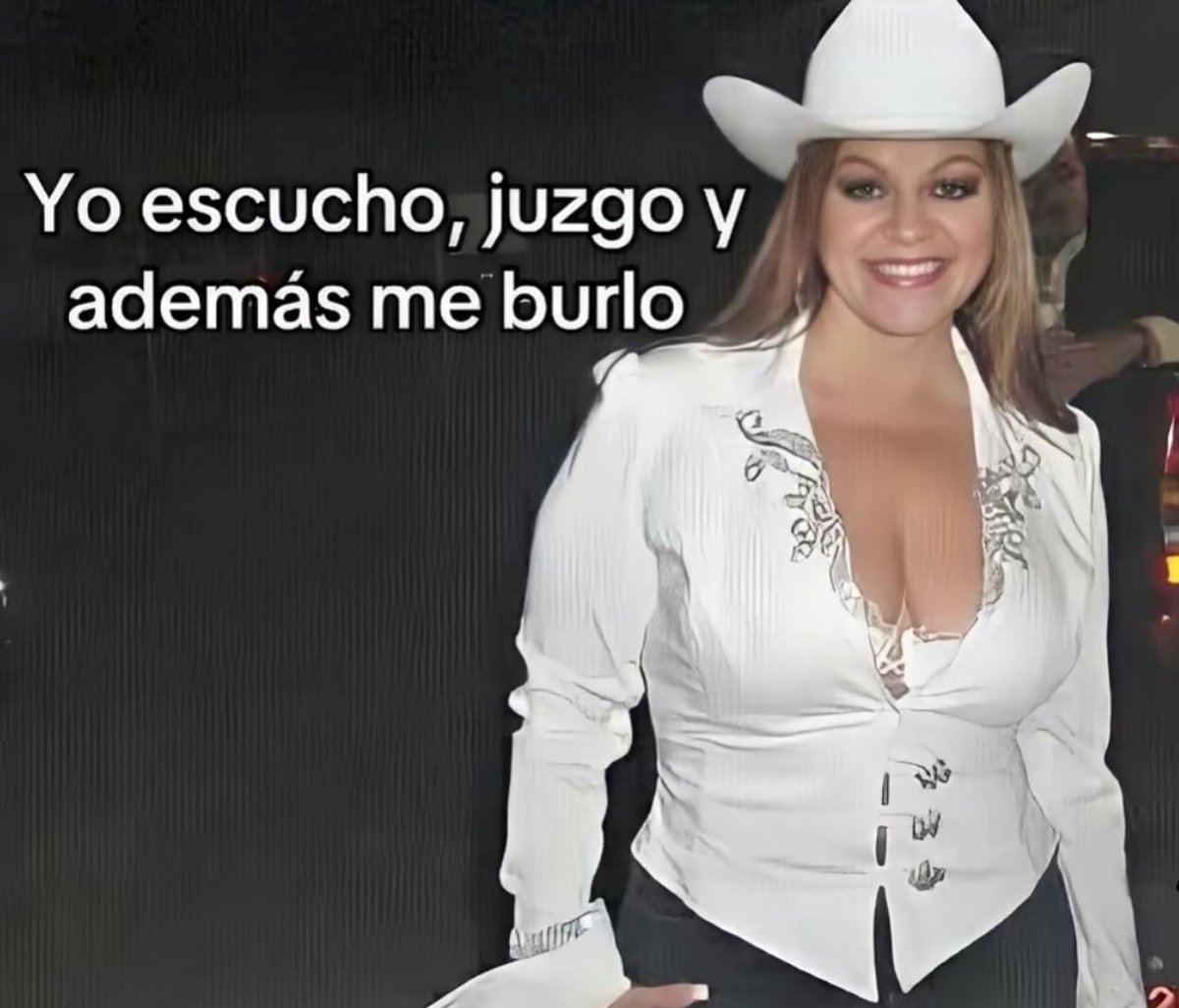 piña sin pizza tweet media