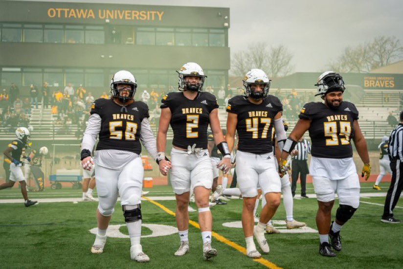 riVanderPol's tweet photo. #AGTG Blessed To receive My 5th Official Offer from @OttawaBravesFB and  @CoachNickDavis Thank You for the Opportunity!
@CoachNickDavis @CoachJonesOU   @Coachb_e_z3 @FZNFootball @6starfootballMO @JPRockMO https://t.co/FNy4IVRZXM