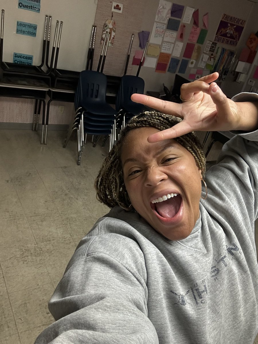 SierraJoseph15's tweet photo. “The reward for work well done is the opportunity to do more.”
Officially on break! Grateful for my students’ gifts and affirmations—heart full of gratitude! #iTeach #iReach #iInspire #LeadthePAC @AVID4College @RTMSThundercats @FortBendISD https://t.co/rAdbX4HUMp
