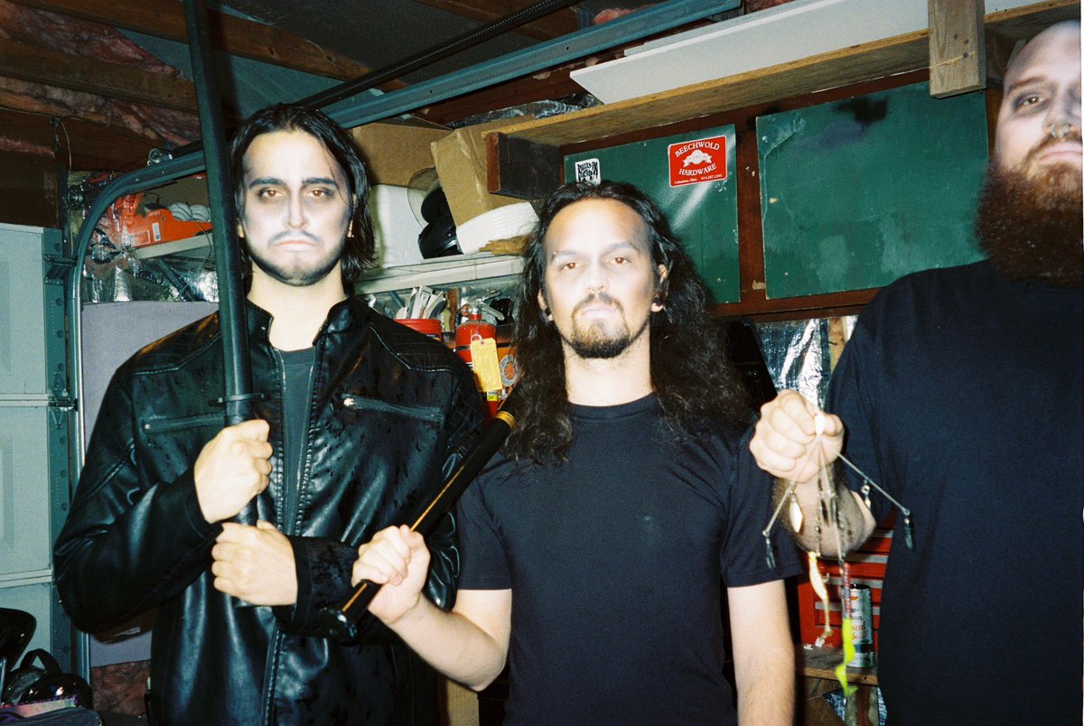 Playing West Virginia tomorrow with <a href="/crownvicwv/">𝖈𝖗𝖔𝖜𝖓 𝖛𝖎𝖈</a> AGENCY, HOMEMADE HANDGUN !!! :DDD