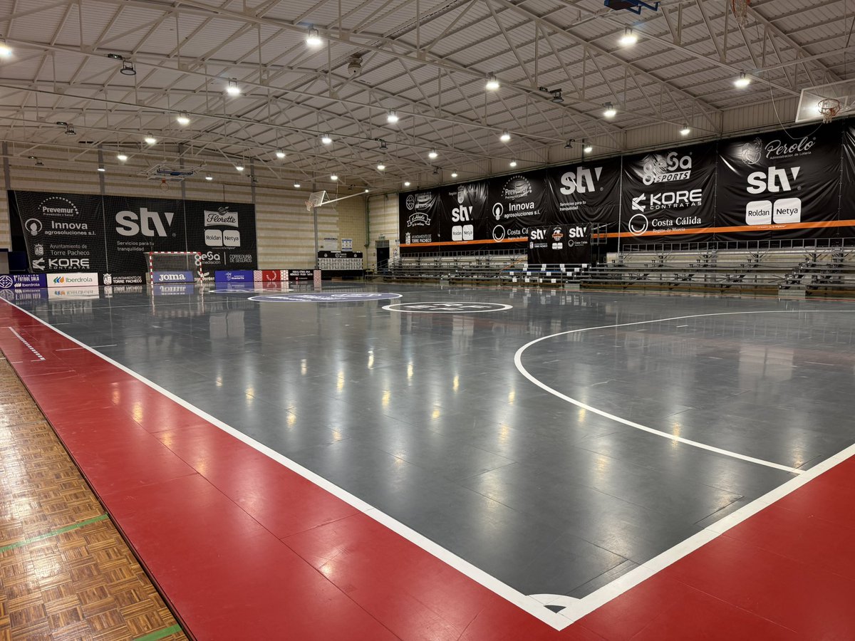 ¡El Gabriel Pérez ya está preparado para el derbi de mañana!🔥

⏰ 11:00H
🆚 <a href="/LBTLFutsal/">La Boca Te Lía Futsal</a> 
📺 <a href="/teledeporte/">Teledeporte</a> 

¡Buenas noches! 😴

#STVRoldan