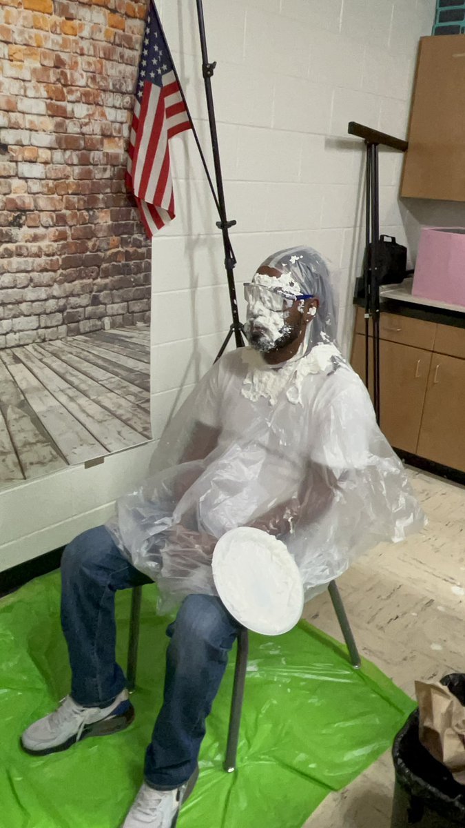 Jonathan Bates tweet media