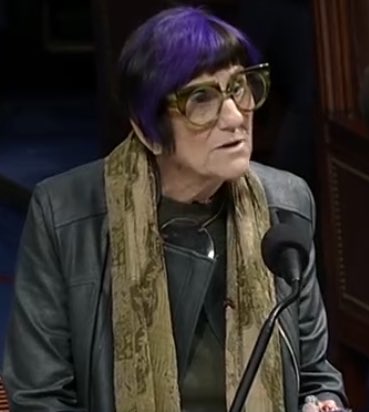 alx's tweet photo. Love Mark Cuban’s new look https://t.co/Ya9QFLmyVU