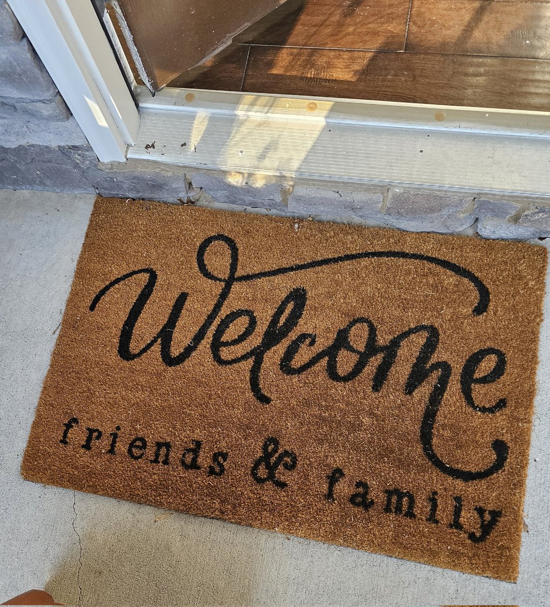 I'm so happy that I finally see my niece's house. This was my gift for her 5 years ago when she bought it. So proud of her. My sister, her mom, would've been so proud of her, too.
Happy holidays all.