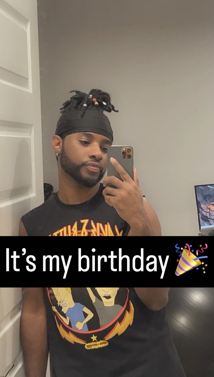 ITS MY BIRTHDAY 🎂 

Became a father this and seeing my child grow to taking her first steps is all I need to smile 

I feel like I’m the only 41 year old on the platform of twitch