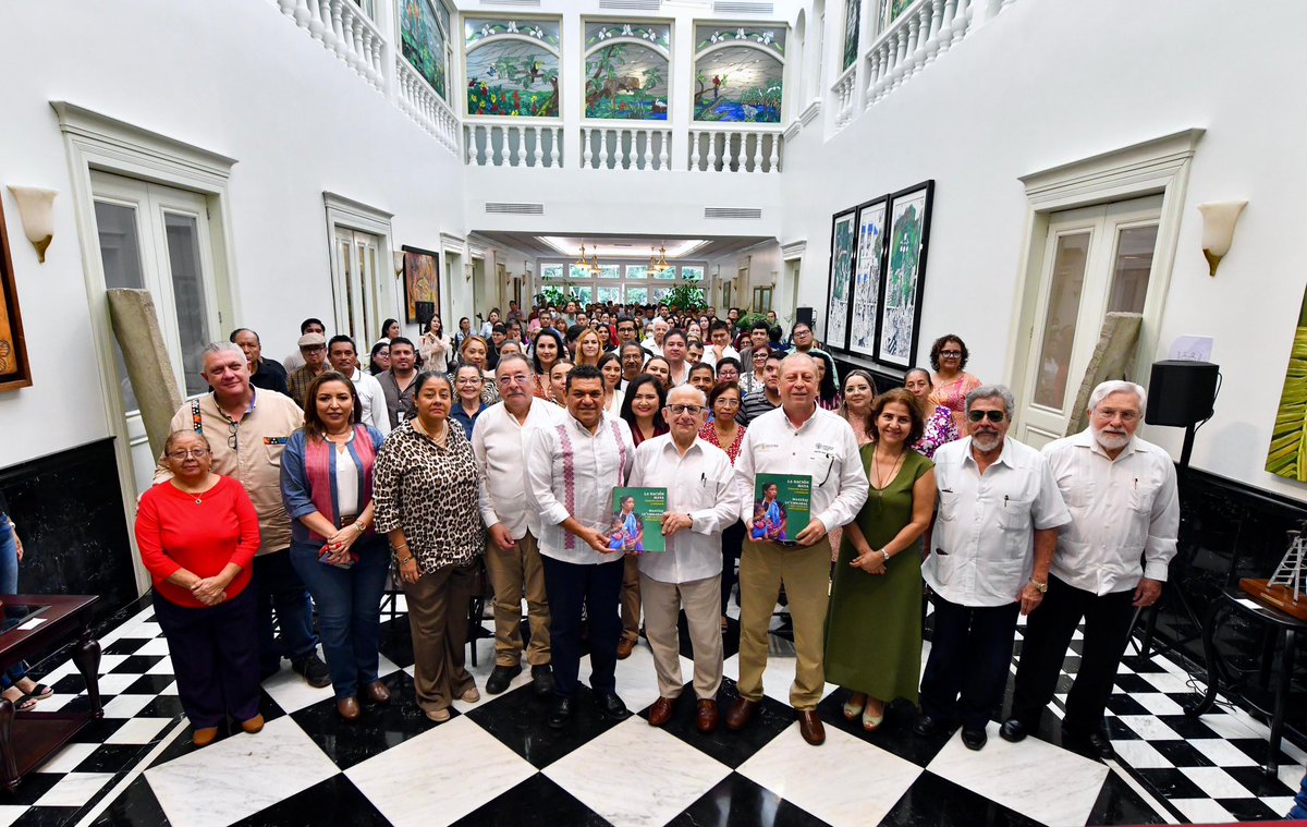 TabascoJavier's tweet photo. Siempre es un honor recibir y escuchar al doctor Diego Prieto (@dprieto_), director general del @INAHmx, quien es un gran aliado de #Tabasco. Hoy nos dio mucho gusto acompañarlo en la presentación del libro “La Nación Maya”, primera actividad literaria que se realiza en el Centro Cultural Quinta Grijalva.