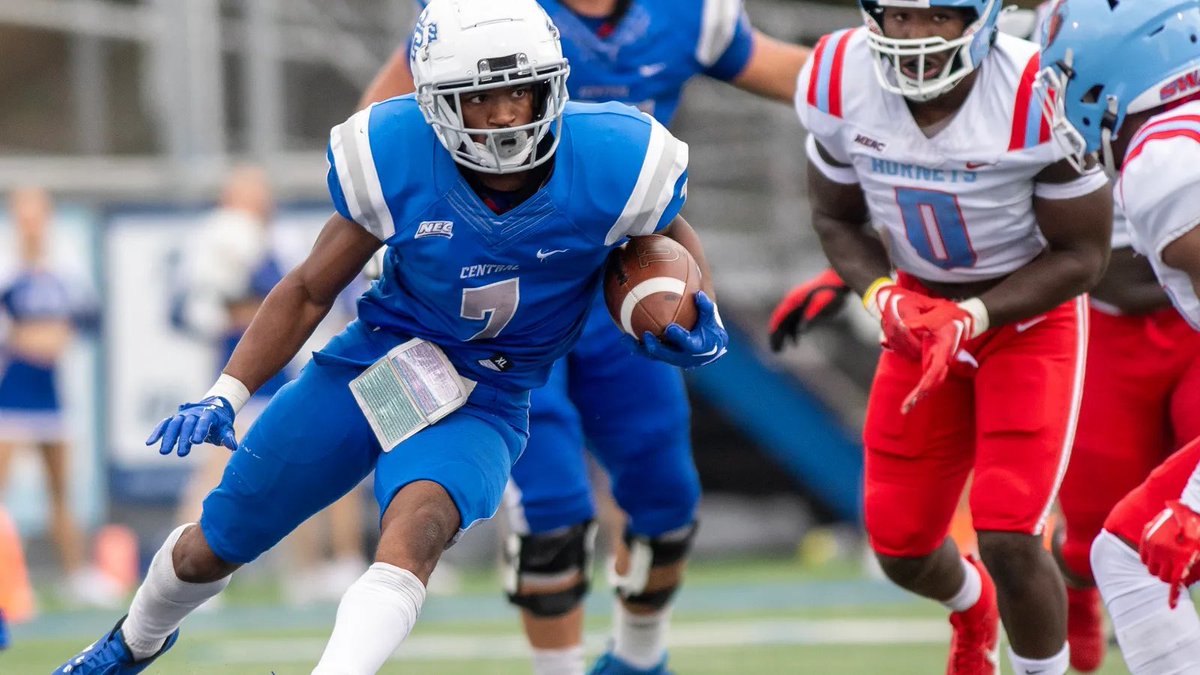 Bradygambee12's tweet photo. After a great conversation with @CoachLecht I am blessed to receive my first division one offer (PWO) from CCSU
@ccsu_fb @zachdeldin https://t.co/rIUI7nplo3
