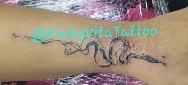 KinkyVitaTattoo's tweet photo. Si saben que @sugarcougarcdmx ademas de hermosa,sabe realizar varios trabajos??BUENO pues aqui les dejo algo de su trabajo en #tatuaje en el estudio. Si les agrada su trabajo favor de darle ❤️🖤🤍💜 y rt para llegar a mas gente Gracias @angieyeddixochi @sexycherrysw #inklovers https://t.co/LTSj7YsmUg